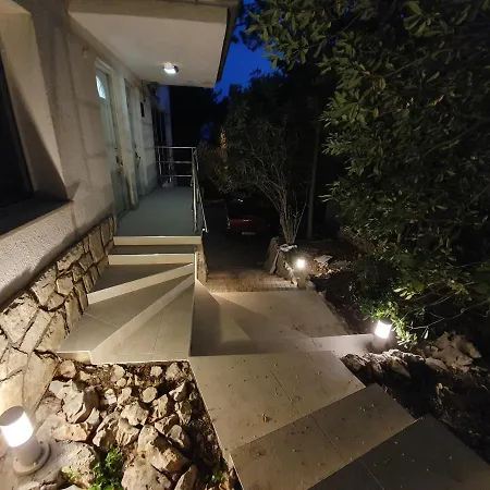 Novi Escape 2 Beachfront 4 Star Tatil Evi