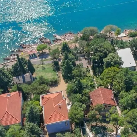 Novi Escape 2 Beachfront 4 Star Feriehus Novi Vinodolski