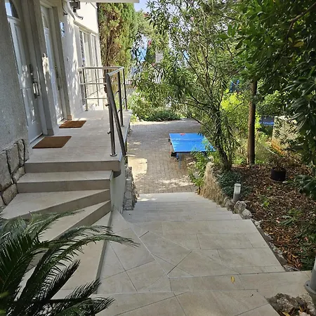 Feriehus Novi Escape 2 Beachfront 4 Star *