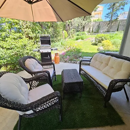 Novi Escape 2 Beachfront 4 Star *