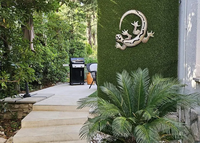 Novi Escape 2 Beachfront 4 Star Prázdninový dům *