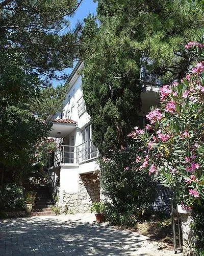 Prázdninový dům Novi Escape 2 Beachfront 4 Star *